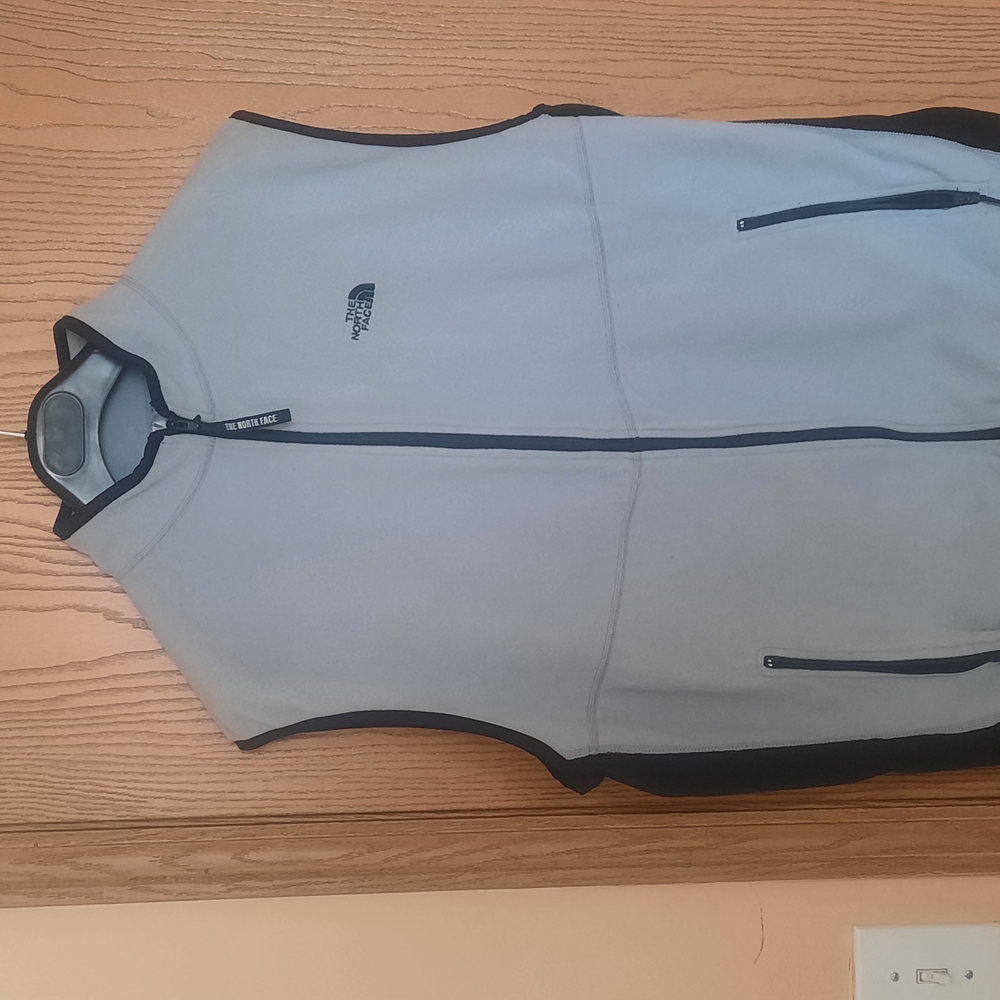 The North Face Men's Gray Vest